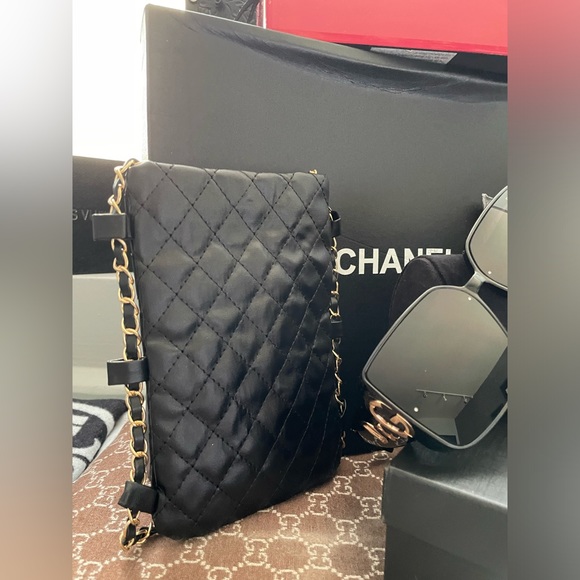 ✨Trendy Quilted Soft Leather Look Phone Crossbody Bag✨NEW W/dust bag - Picture 3 of 9